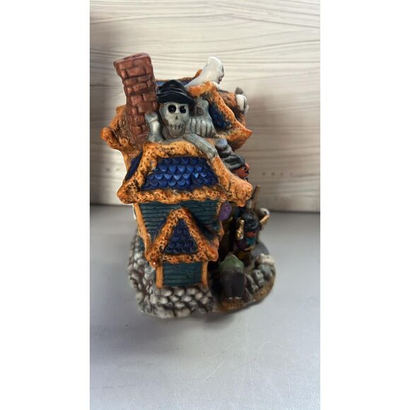Vintage 2000 Spooky Hollow Halloween Porcelain House Cinema No Cord - Picture 3 of 9